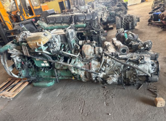 Motor Volvo D12A 420 HP — Con Caja Mecánica