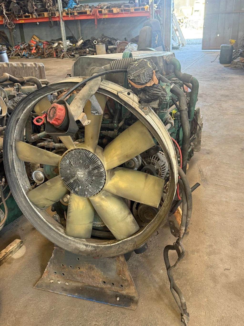 Motor Volvo D13 440HP con Caja de Cambios Automatica ISHIFT– Conjunto Completo Impecable