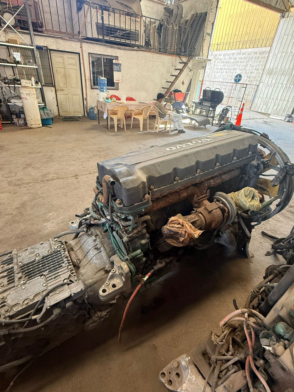 Motor Volvo D13 440HP con Caja de Cambios Automatica ISHIFT– Conjunto Completo Impecable
