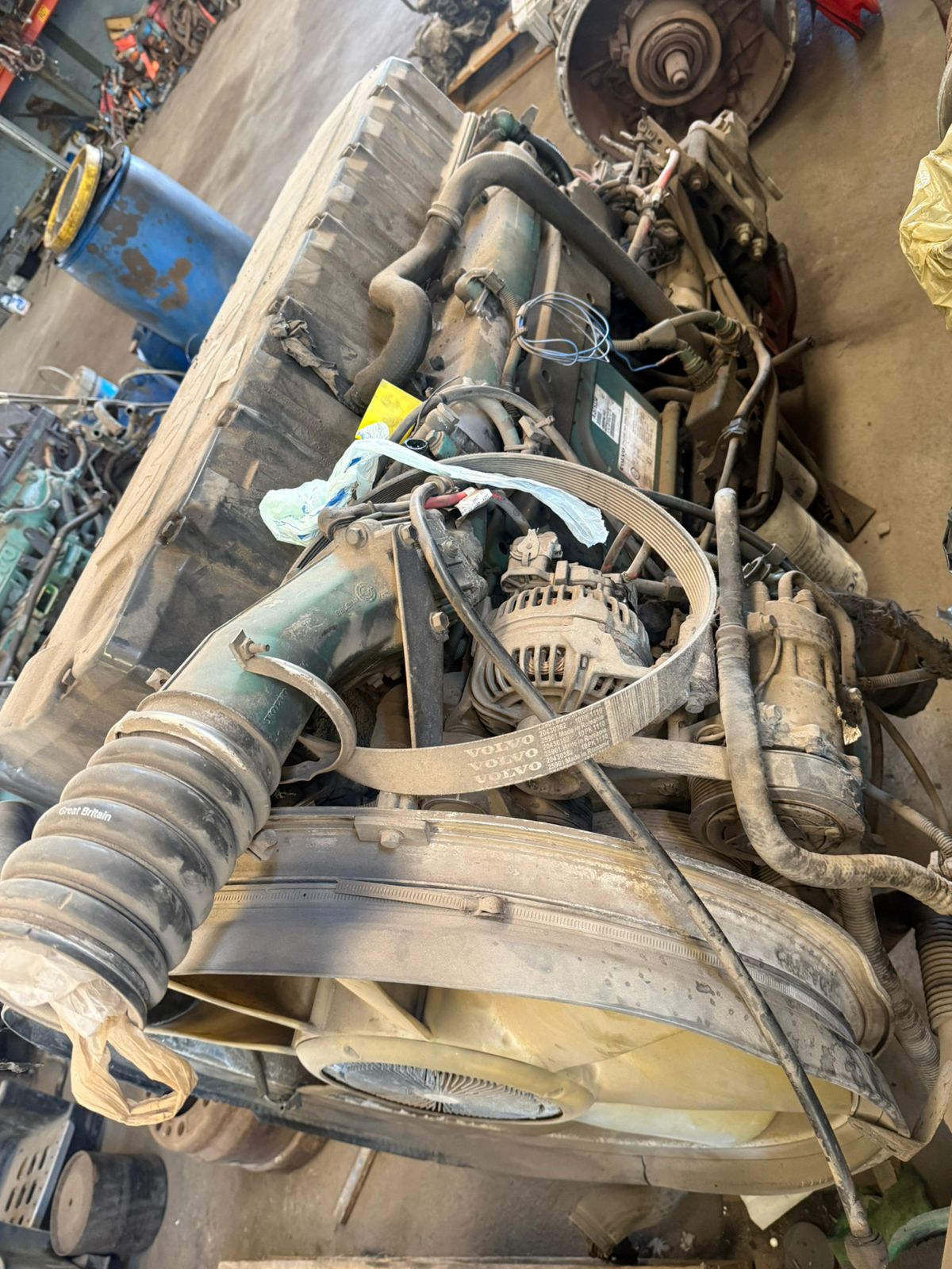 Motor Volvo D12D 460 HP con Caja Mecánica o sin caja!