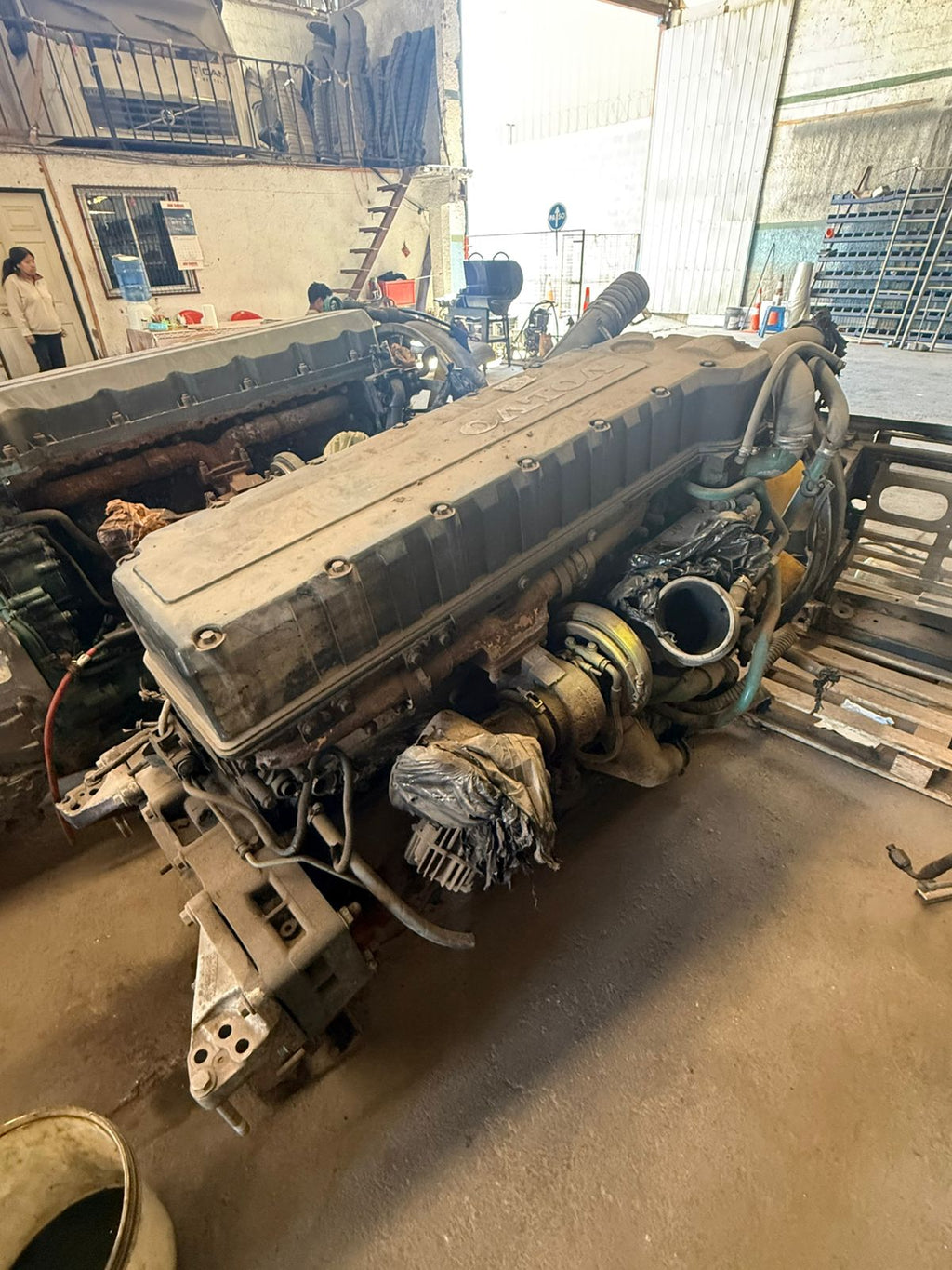 Motor Volvo D12D 460 HP con Caja Mecánica o sin caja!